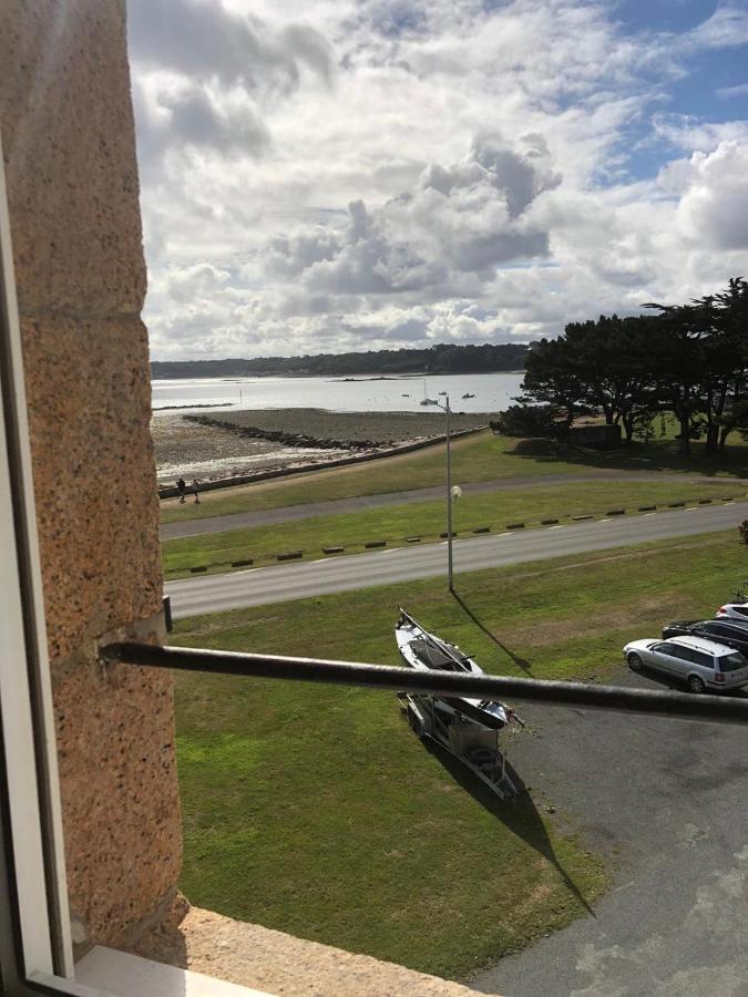 Chambre Vue Mer Dans Maison, เปโรส กีเรค ภายนอก รูปภาพ